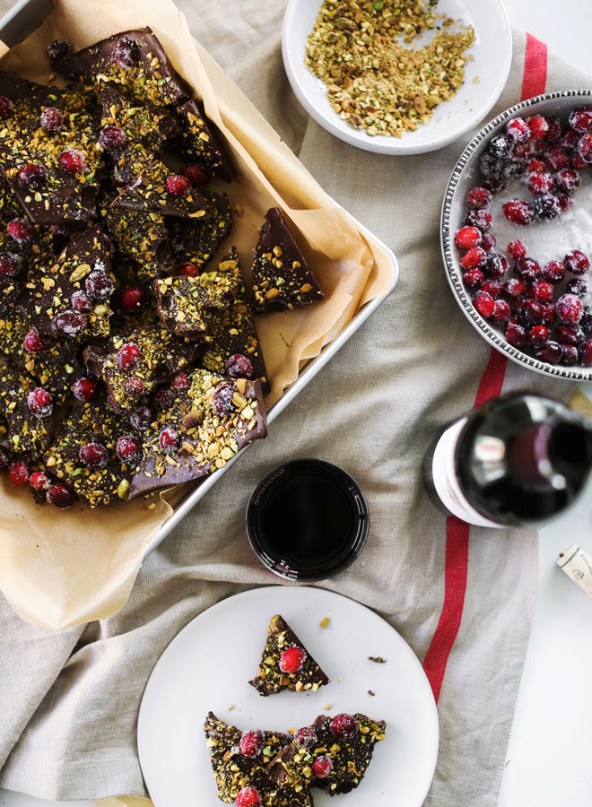 Christmas chocolate bark with wine